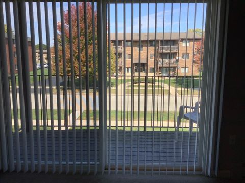 Tiny photo for 5723 129th Street #7E, Crestwood, IL 60418 (MLS # 12497911)