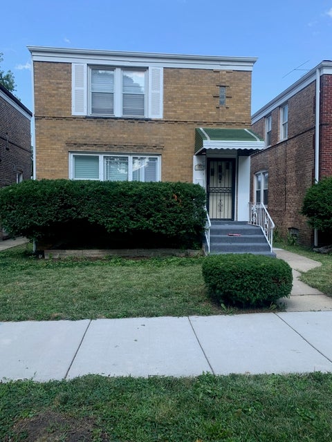 Photo of 10638 S Eberhart Avenue, Chicago, IL 60628 (MLS # 12712422)