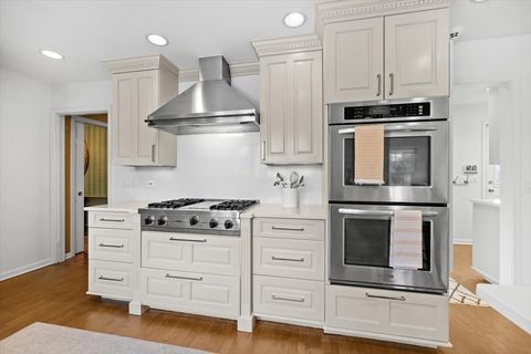 Tiny photo for 2836 Blackhawk Road, Wilmette, IL 60091 (MLS # 12584824)