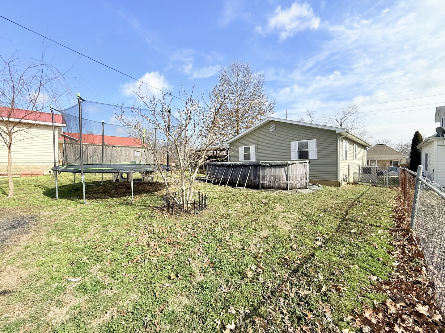 1413 Mckinley Street S