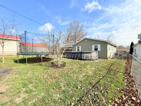 Tiny photo for 1413 Mckinley Street S, Harrisburg, IL 62946 (MLS # 12564254)