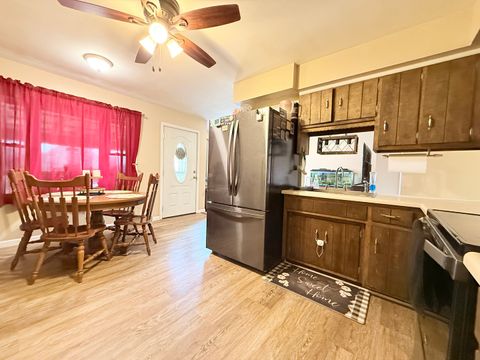 Tiny photo for 1413 Mckinley Street S, Harrisburg, IL 62946 (MLS # 12564254)