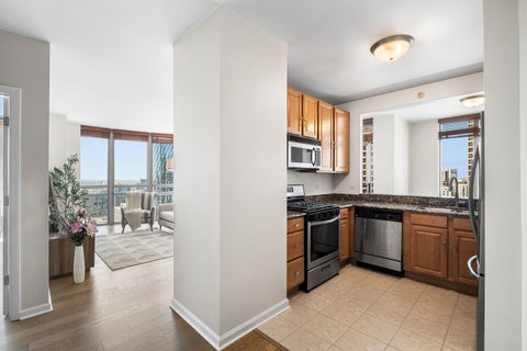 Tiny photo for 125 S Jefferson Street #3002, Chicago, IL 60661 (MLS # 12738627)