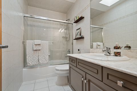 Tiny photo for 986 E Red Oak Street, Addison, IL 60101 (MLS # 12650369)