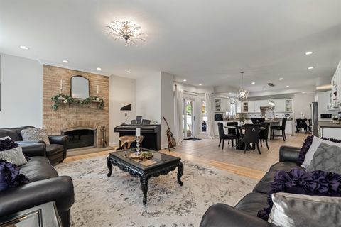 Tiny photo for 986 E Red Oak Street, Addison, IL 60101 (MLS # 12650369)