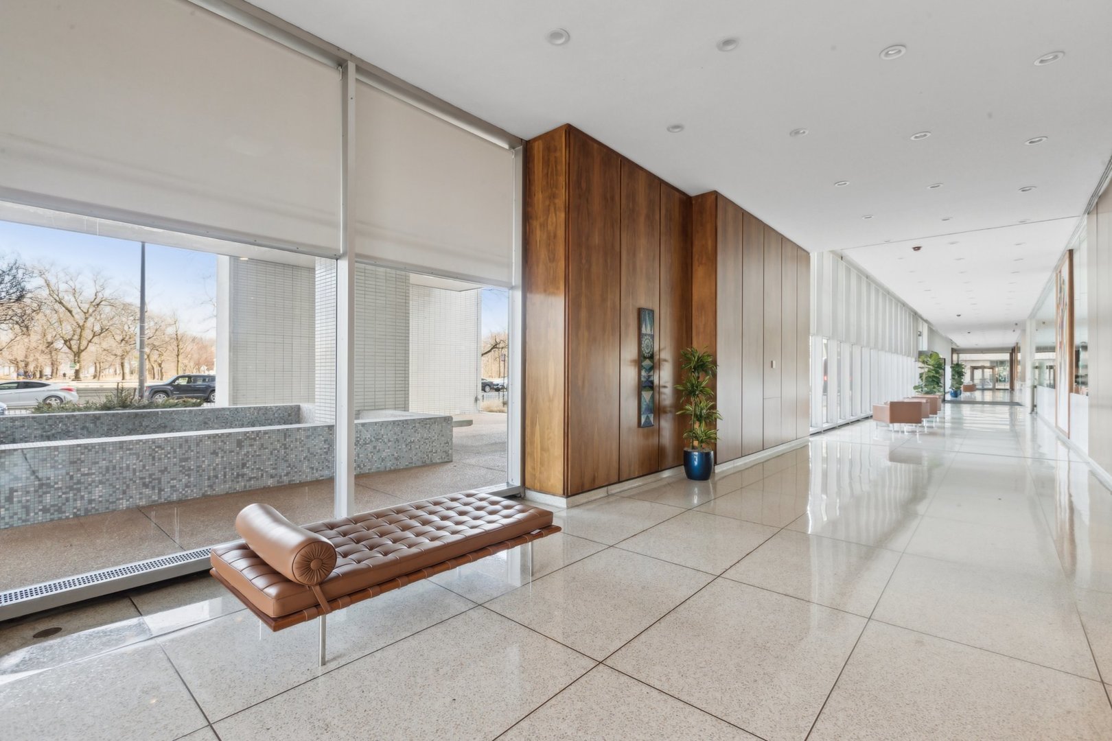 3600 N LAKE SHORE Drive 517