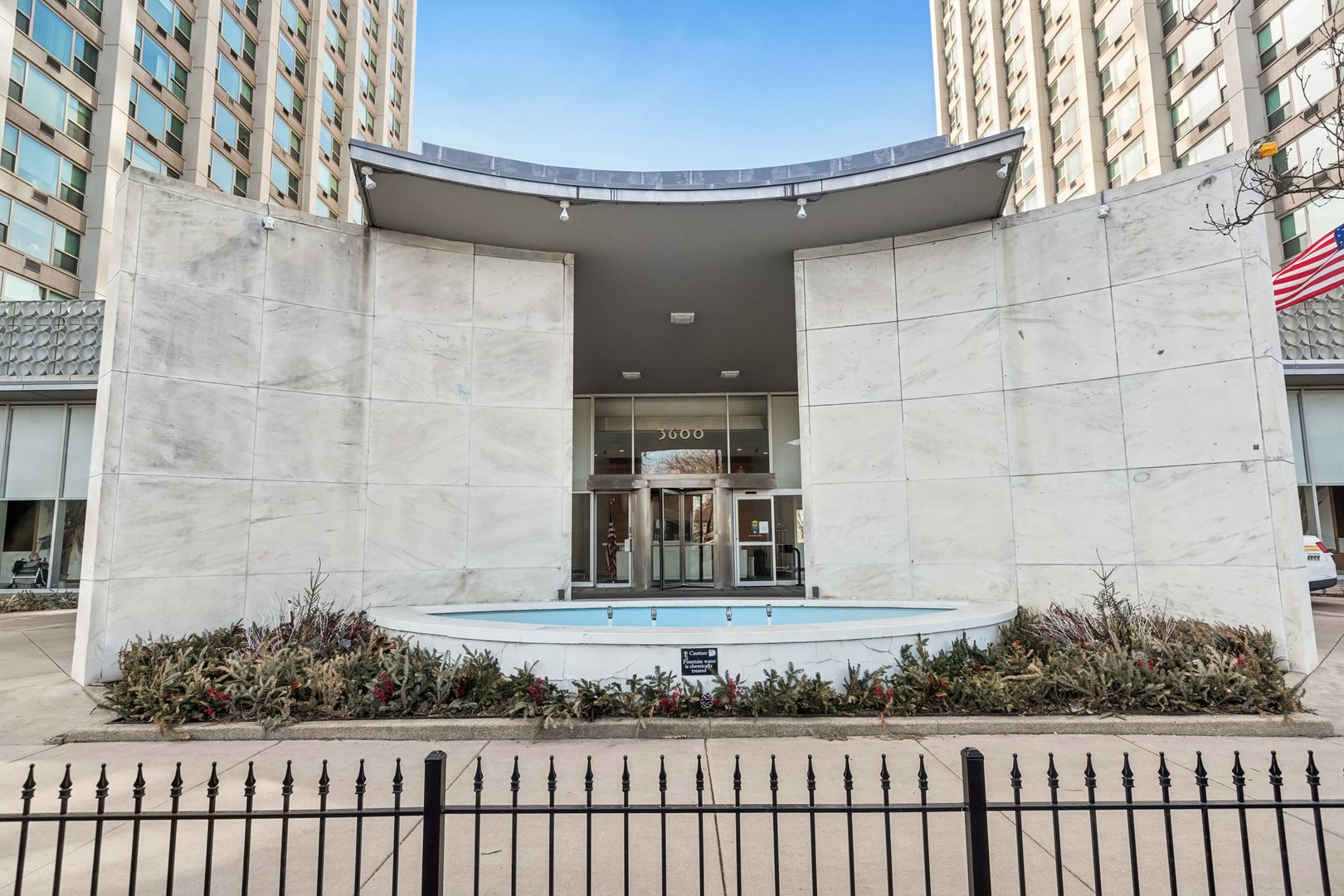 3600 N LAKE SHORE Drive 517