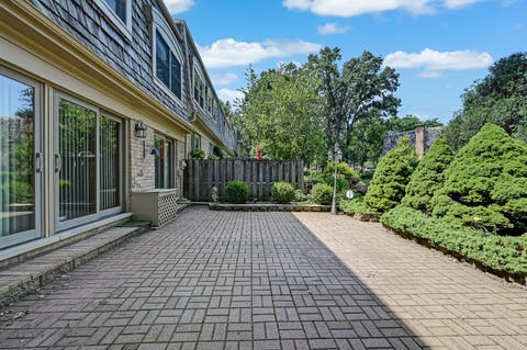 Tiny photo for 2S742 Avenue Cherbourg, Oak Brook, IL 60523 (MLS # 12707042)