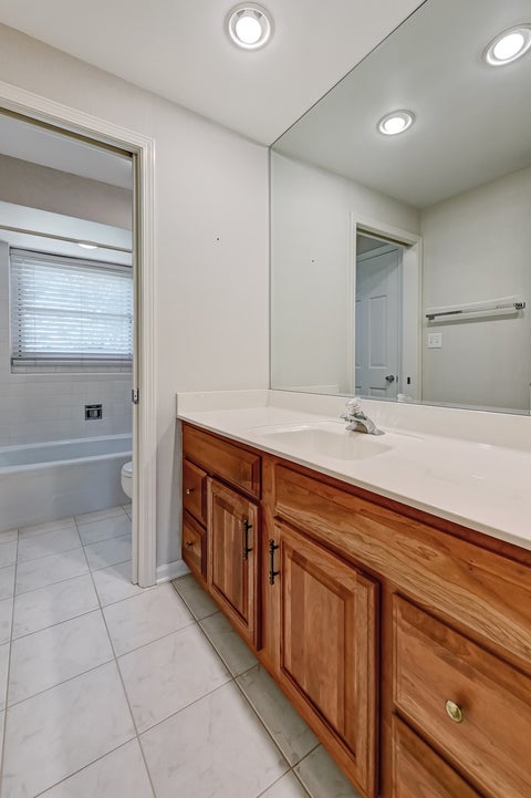 Tiny photo for 2S742 Avenue Cherbourg, Oak Brook, IL 60523 (MLS # 12707042)