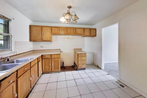 Tiny photo for 17781 HARVARD Lane, Country Club Hills, IL 60478 (MLS # 12672546)