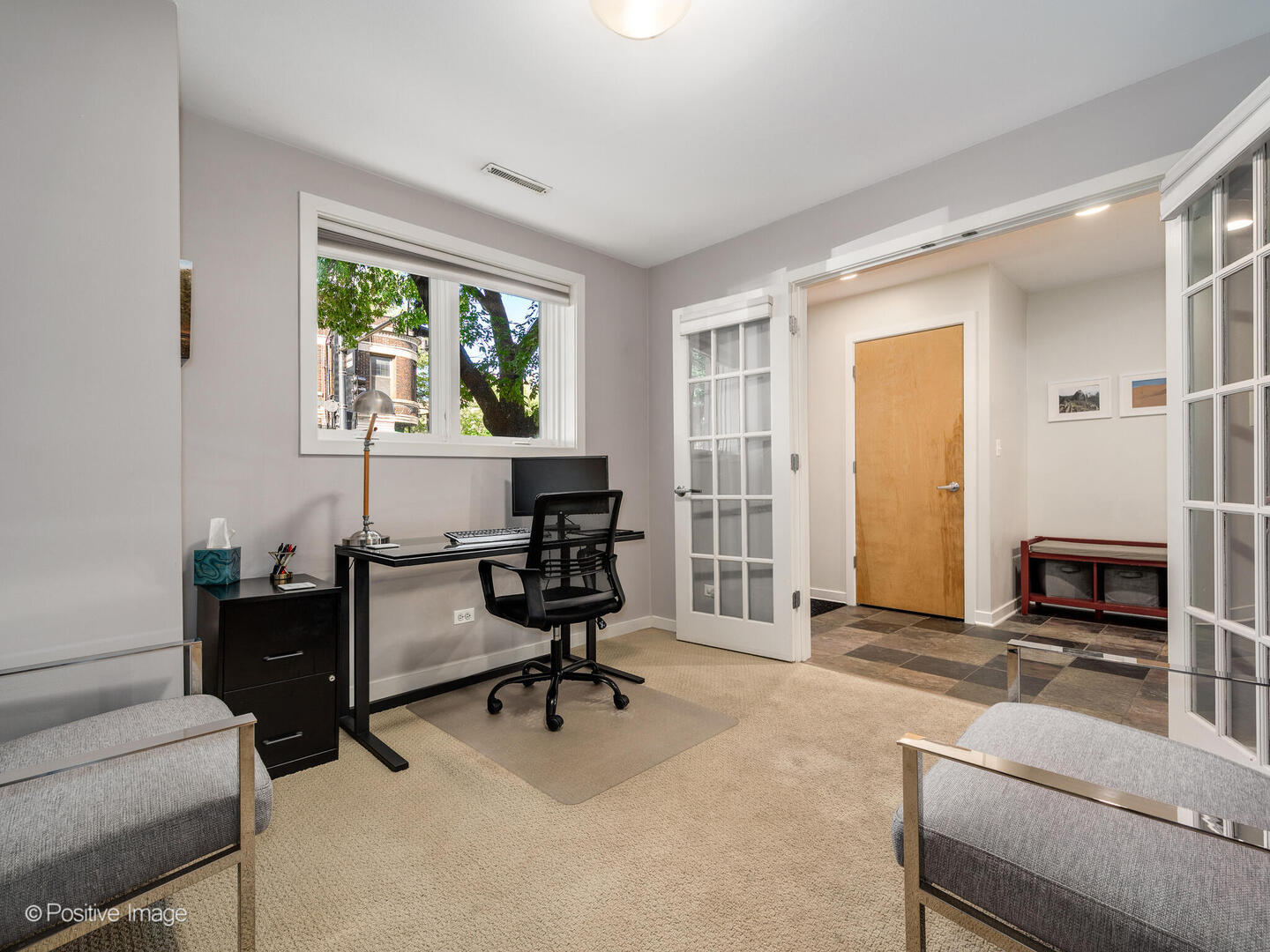 2107 W Berteau Avenue