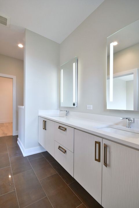 Tiny photo for 258 Addison Avenue, Elmhurst, IL 60126 (MLS # 12464430)