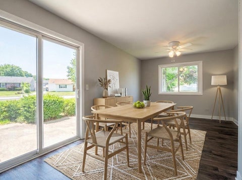 Tiny photo for 536 Alton Court, Carol Stream, IL 60188 (MLS # 12707179)