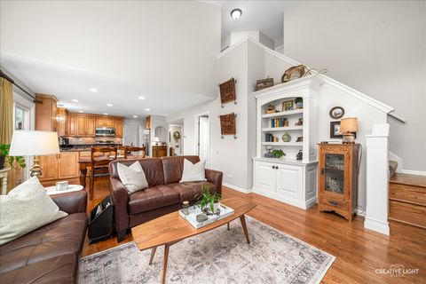 Tiny photo for 7 Falcon Ridge Court, Algonquin, IL 60102 (MLS # 12520879)