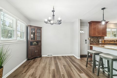 Tiny photo for 1115 E Orchard Street, Arlington Heights, IL 60005 (MLS # 12505383)