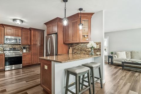 Tiny photo for 1115 E Orchard Street, Arlington Heights, IL 60005 (MLS # 12505383)