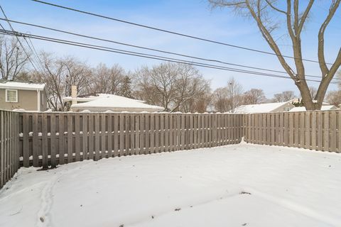 Tiny photo for 1115 E Orchard Street, Arlington Heights, IL 60005 (MLS # 12505383)