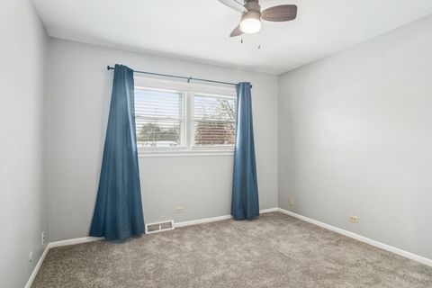 Tiny photo for 1115 E Orchard Street, Arlington Heights, IL 60005 (MLS # 12505383)