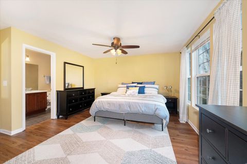 Tiny photo for 240 Devoe Drive, Oswego, IL 60543 (MLS # 12576266)