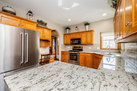 Tiny photo for 203 Cambridge Court, Oswego, IL 60543 (MLS # 12614615)