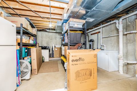 Tiny photo for 203 Cambridge Court, Oswego, IL 60543 (MLS # 12614615)