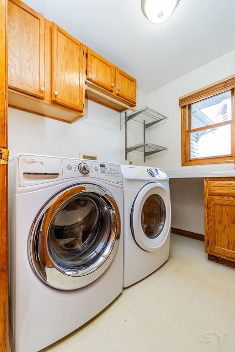 Tiny photo for 203 Cambridge Court, Oswego, IL 60543 (MLS # 12614615)