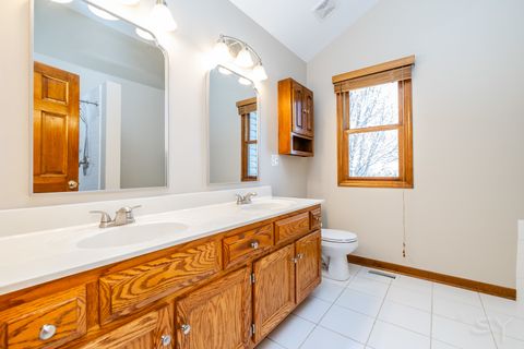 Tiny photo for 203 Cambridge Court, Oswego, IL 60543 (MLS # 12614615)