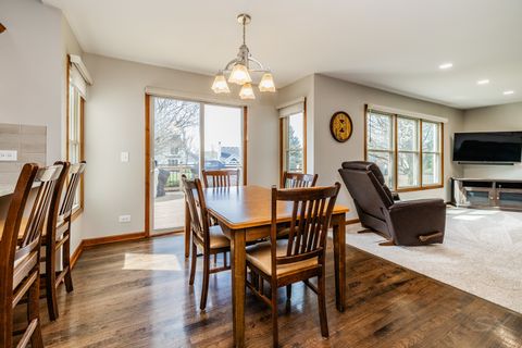 Tiny photo for 203 Cambridge Court, Oswego, IL 60543 (MLS # 12614615)