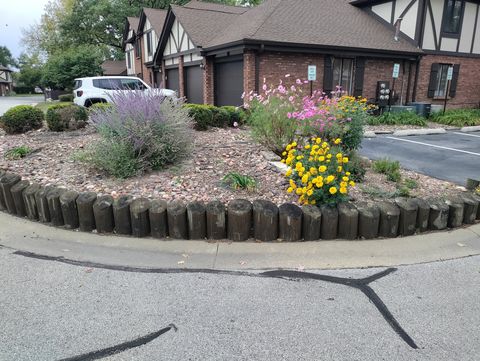 Tiny photo for 11126 Cottonwood Drive #11D, Palos Hills, IL 60465 (MLS # 12492735)