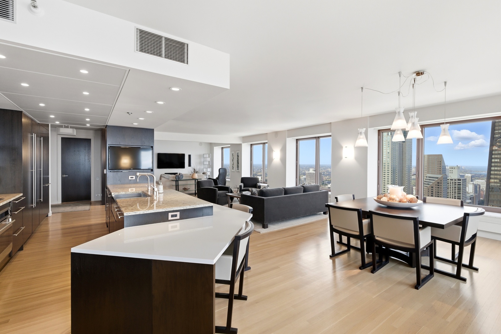 161 E CHICAGO Avenue 53A