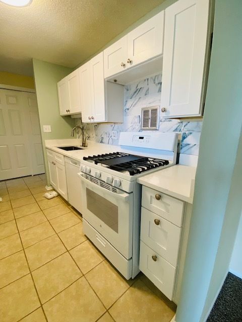 Tiny photo for 1217 S Old Wilke Road #11-406, Arlington Heights, IL 60005 (MLS # 12438855)