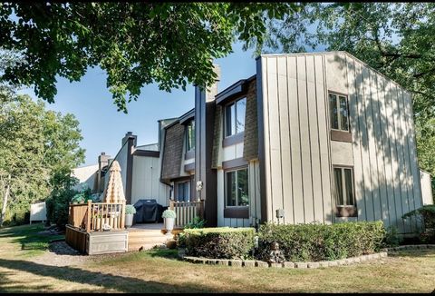 Tiny photo for 191 Cascade Drive, Indian Head Park, IL 60525 (MLS # 12490539)