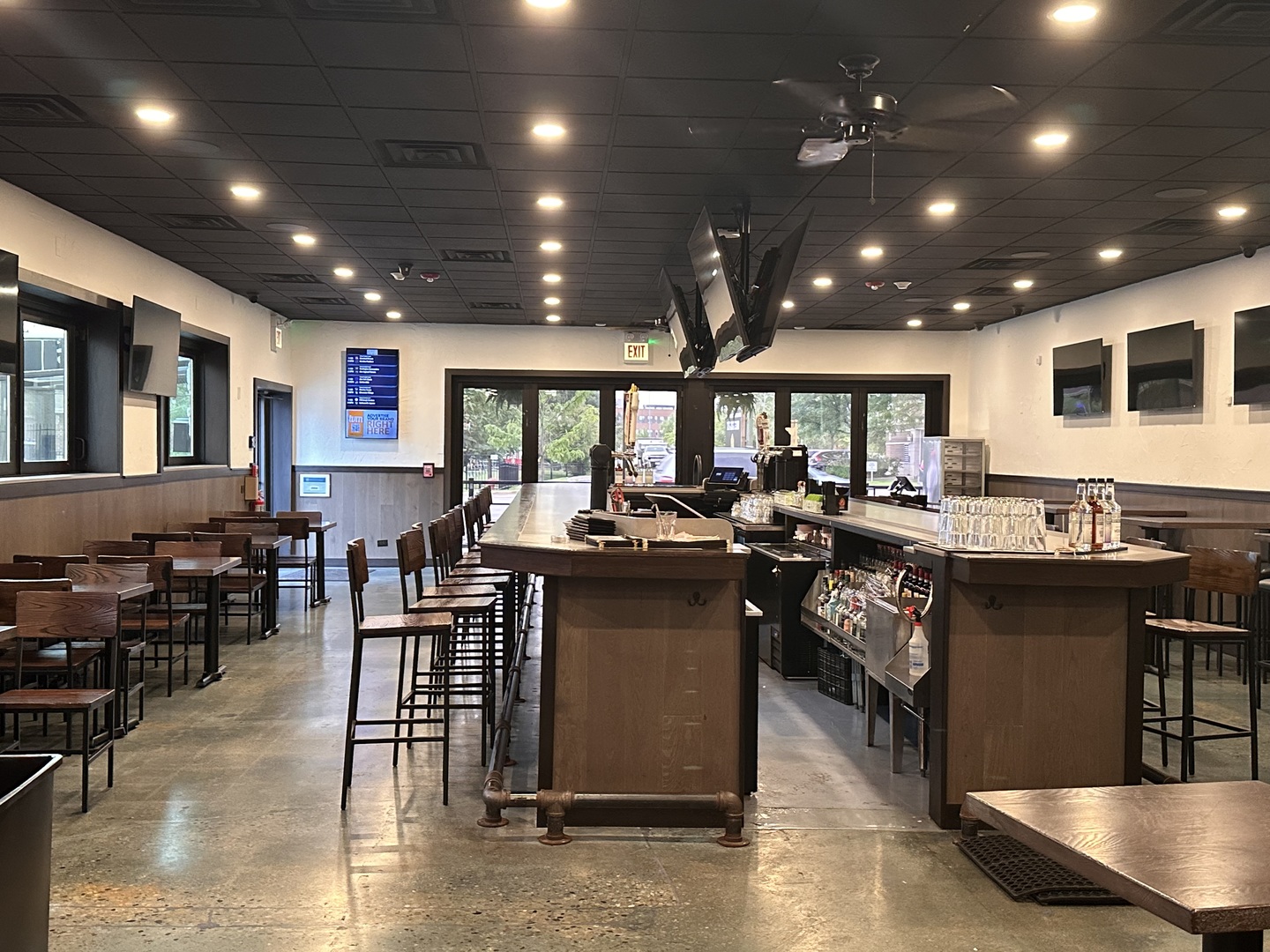 6764 W Forest Preserve Drive