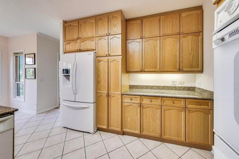 Tiny photo for 1688 Green Bay Road #404, Highland Park, IL 60035 (MLS # 12490563)