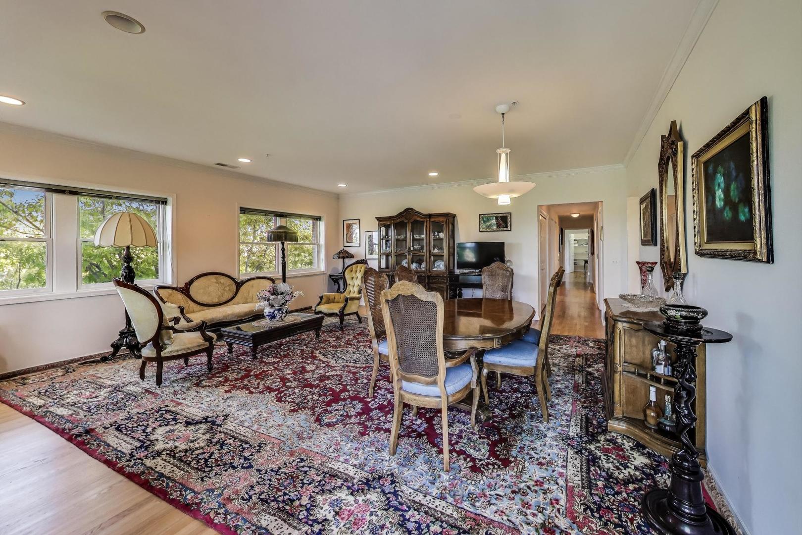 1688 Green Bay Road 404