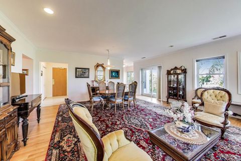 Tiny photo for 1688 Green Bay Road #404, Highland Park, IL 60035 (MLS # 12490563)
