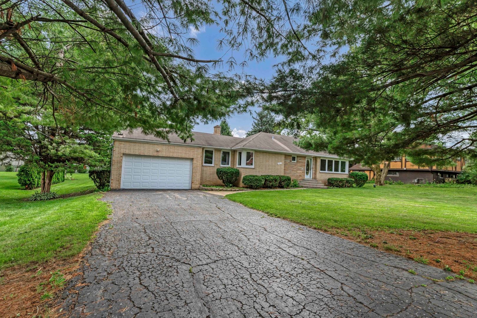 7N435 Linden Avenue