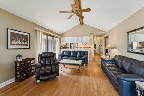 Tiny photo for 384 E Montrose Avenue, Wood Dale, IL 60191 (MLS # 12642085)