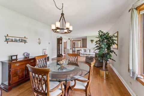 Tiny photo for 384 E Montrose Avenue, Wood Dale, IL 60191 (MLS # 12642085)