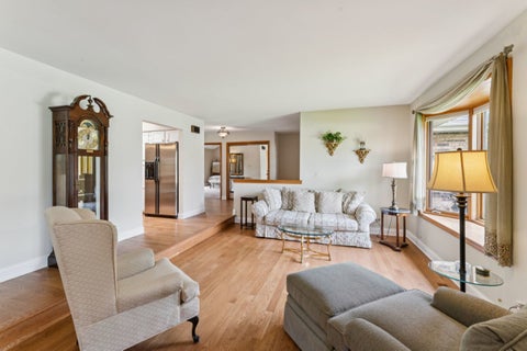Tiny photo for 384 E Montrose Avenue, Wood Dale, IL 60191 (MLS # 12642085)
