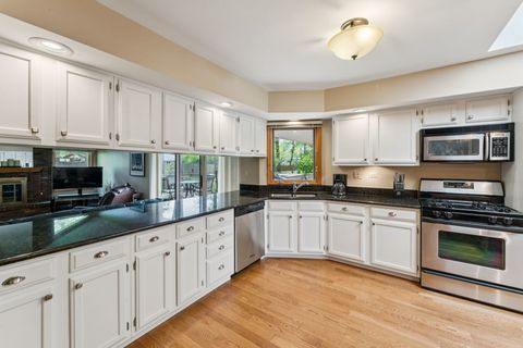 Tiny photo for 384 E Montrose Avenue, Wood Dale, IL 60191 (MLS # 12642085)