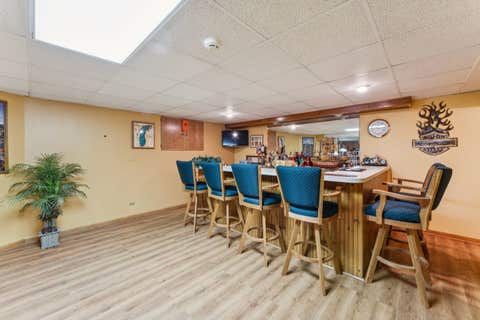 Tiny photo for 384 E Montrose Avenue, Wood Dale, IL 60191 (MLS # 12642085)
