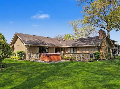 Tiny photo for 384 E Montrose Avenue, Wood Dale, IL 60191 (MLS # 12642085)