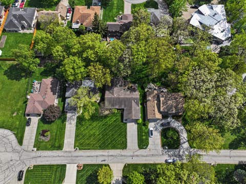 Tiny photo for 384 E Montrose Avenue, Wood Dale, IL 60191 (MLS # 12642085)
