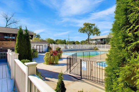 Tiny photo for 904 E OLD WILLOW Road #102, Prospect Heights, IL 60070 (MLS # 12788405)