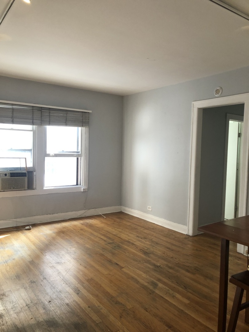 2324 N LINCOLN PARK WEST Avenue 3C