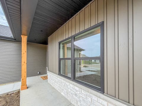 Tiny photo for 510 N Beacon Hill Circle, Urbana, IL 61802 (MLS # 12681877)