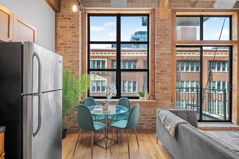 Tiny photo for 1801 S MICHIGAN Avenue #402, Chicago, IL 60616 (MLS # 12628488)