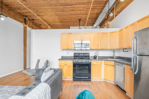 Tiny photo for 1801 S MICHIGAN Avenue #402, Chicago, IL 60616 (MLS # 12628488)