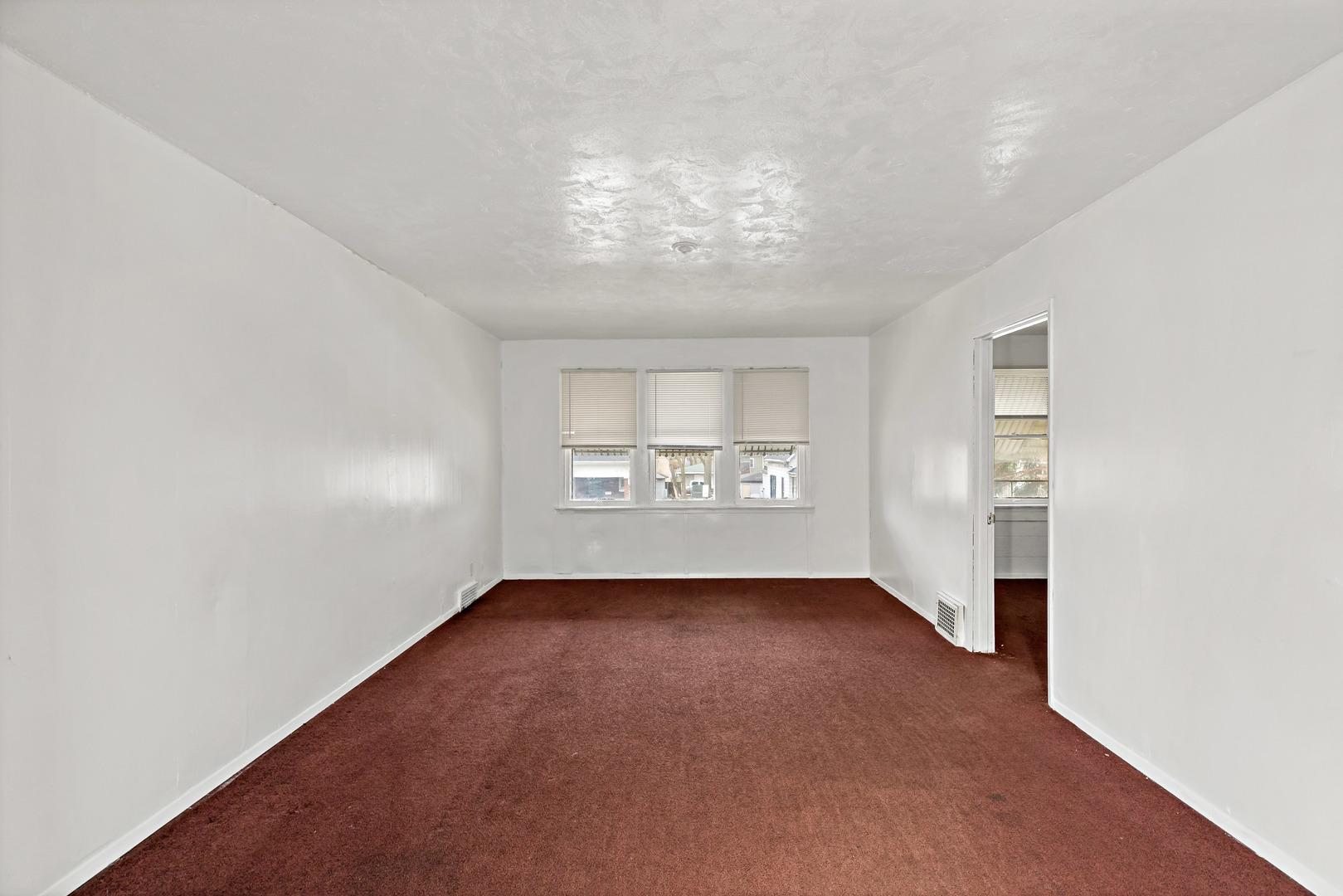 13827 S Wentworth Avenue